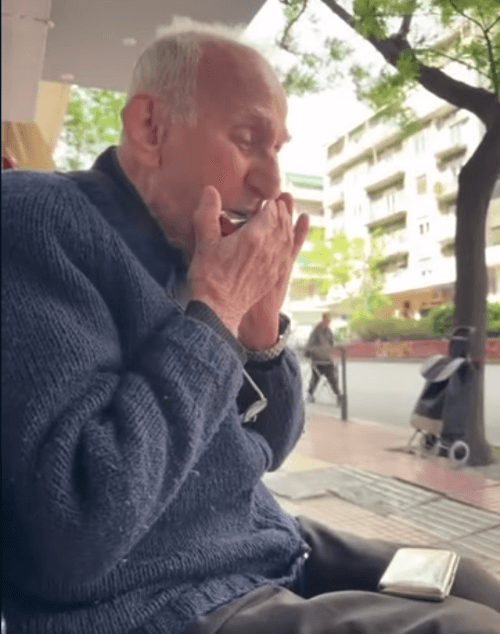 Όταν η αγάπη γίνεται μελωδία από τον κ. Σπύρο