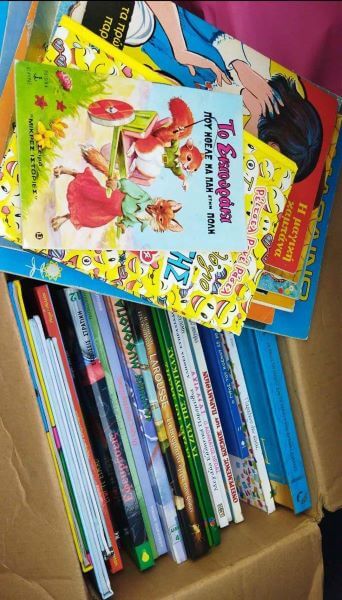 Αποστολή παιδικών βιβλίων για Χριστουγεννιάτικο μπαζάαρ Δημοτικού Σχολείου